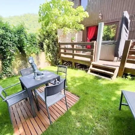 Hondvriendelijke Vakantiewoning Met Jacuzzi En Sauna Foret D'animaux Бульон